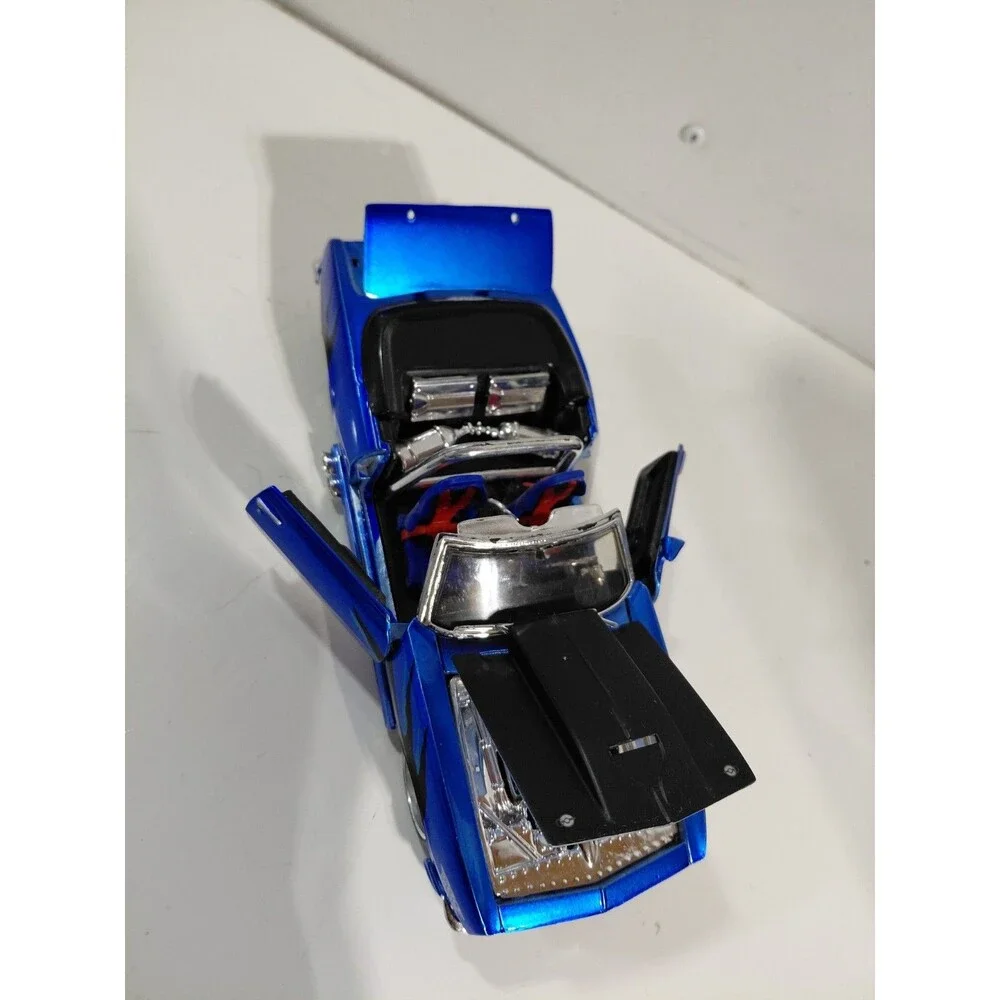 Maisto Pro Rodz 1:24 Die Cast 1968 Chevrolet Camaro SS Convertible Muscle Car